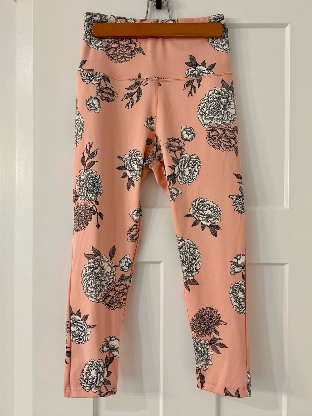 KAY UNGER Pretty Peony Peach Floral Print High-Rise 7/8 Leggings SZ Med NWOT